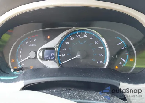 2013 Toyota Sienna Xle 7 Passenger z USA, uszkodzony, nr VIN 5TDDK3DC8DS064047